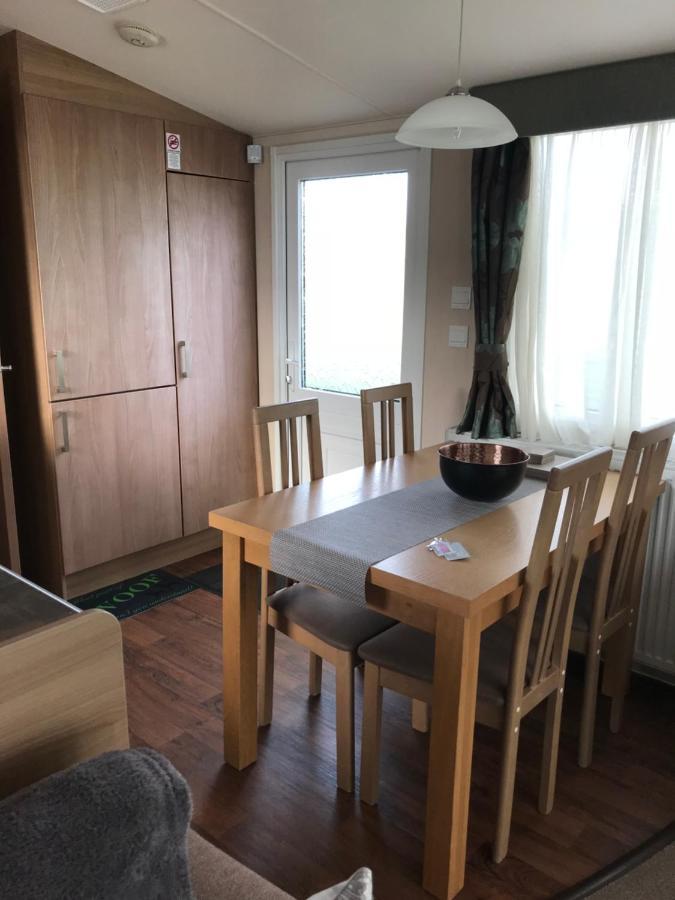 Bobby'S Bolthole Apartment Хейшъм Екстериор снимка